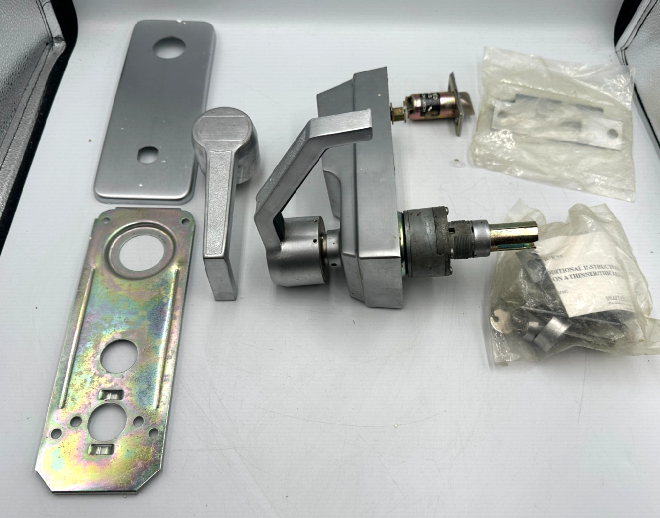 Kaba Ilco Unican Lock LR1021S-26D-41 Lock Has Over Ride w/Keys New Without Box Kaba Ilco Unican Lock LR1021S-26D-41 Lock Has Over Ride w/Keys New Without Box