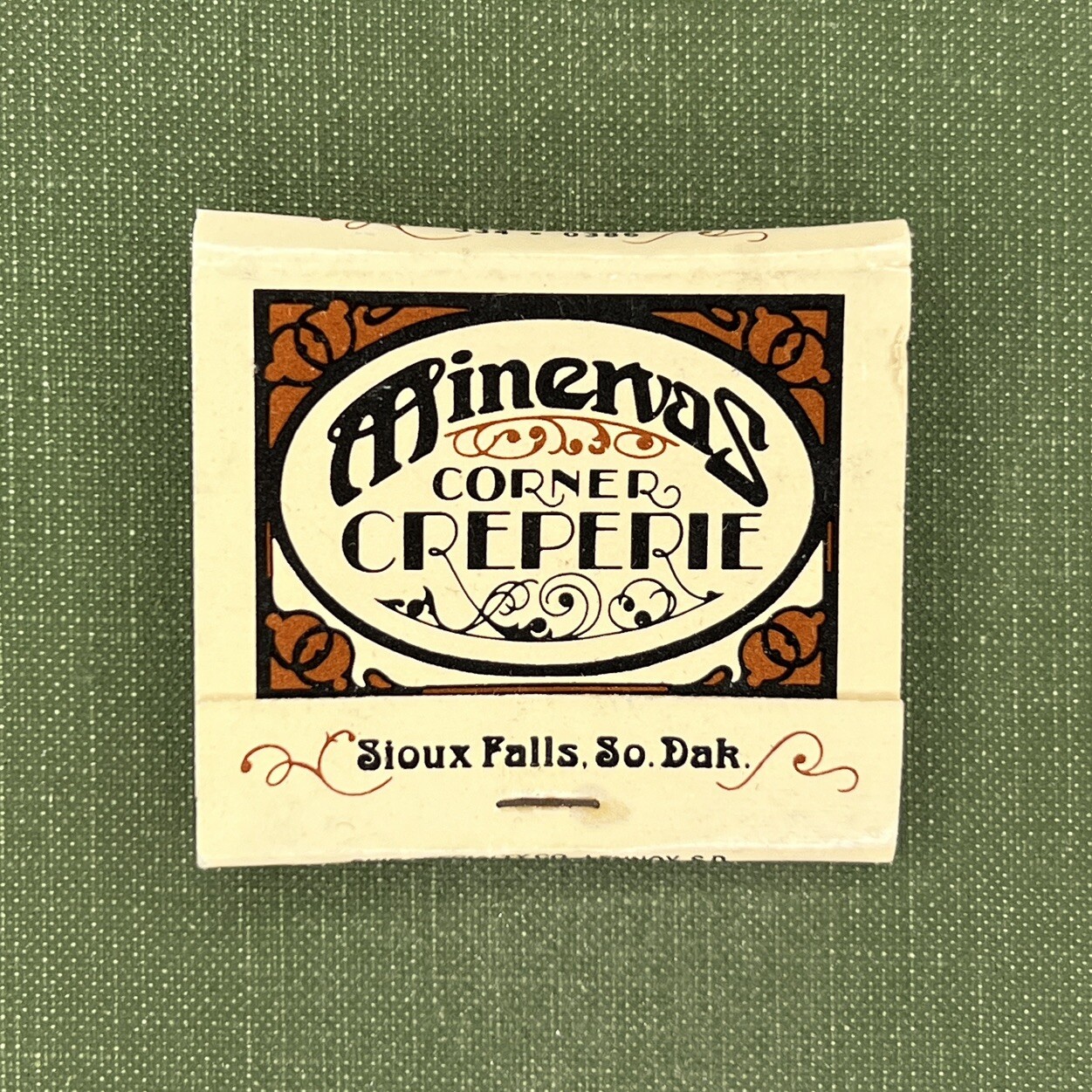 Minervas Corner Creperie Sioux Falls South Dakota Rare Vintage Matchbook