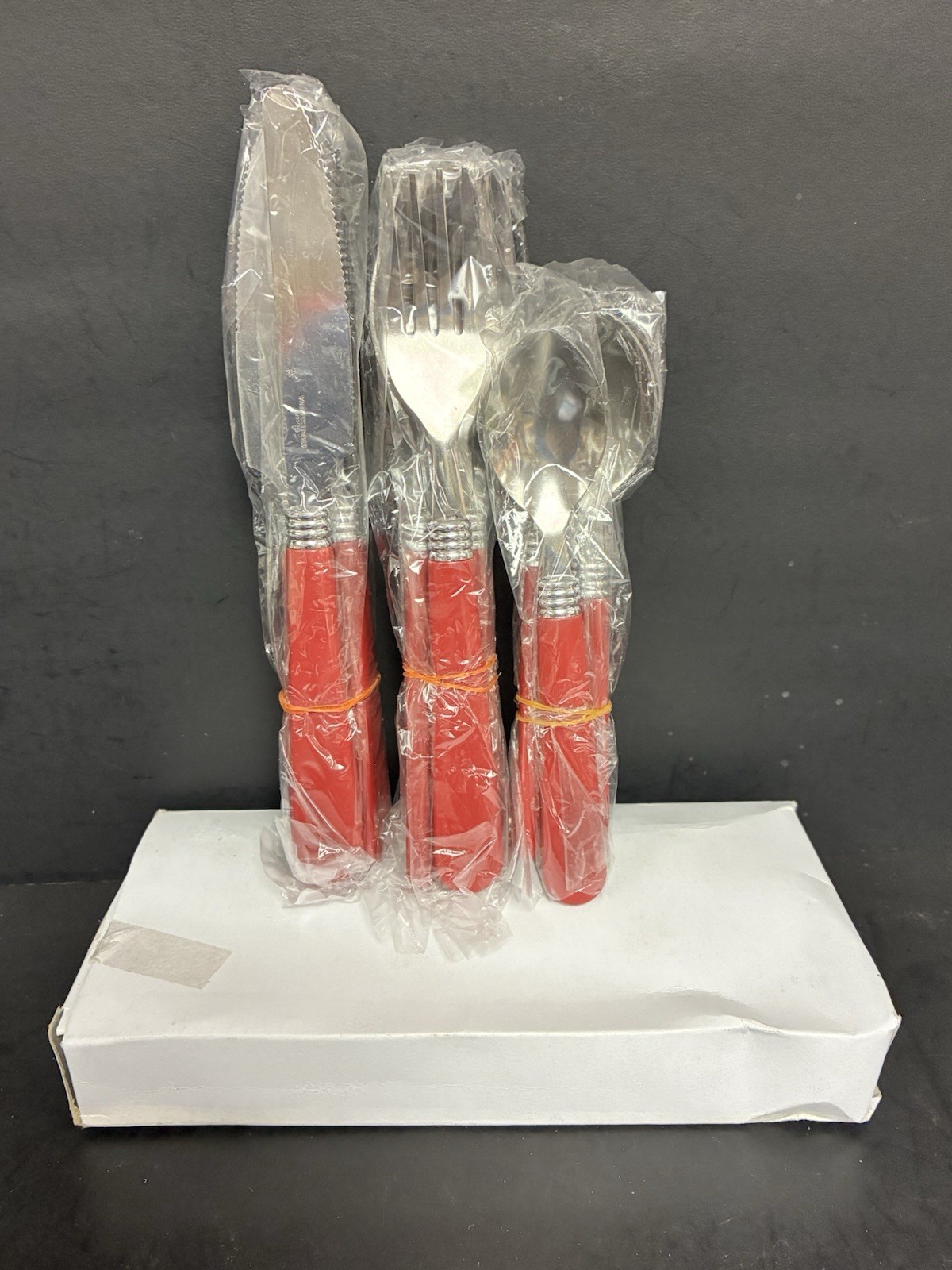 Gibson MERRY MISTLETOE Christmas Set of RED HANDLE FLATWARE Service For 4 - NEW