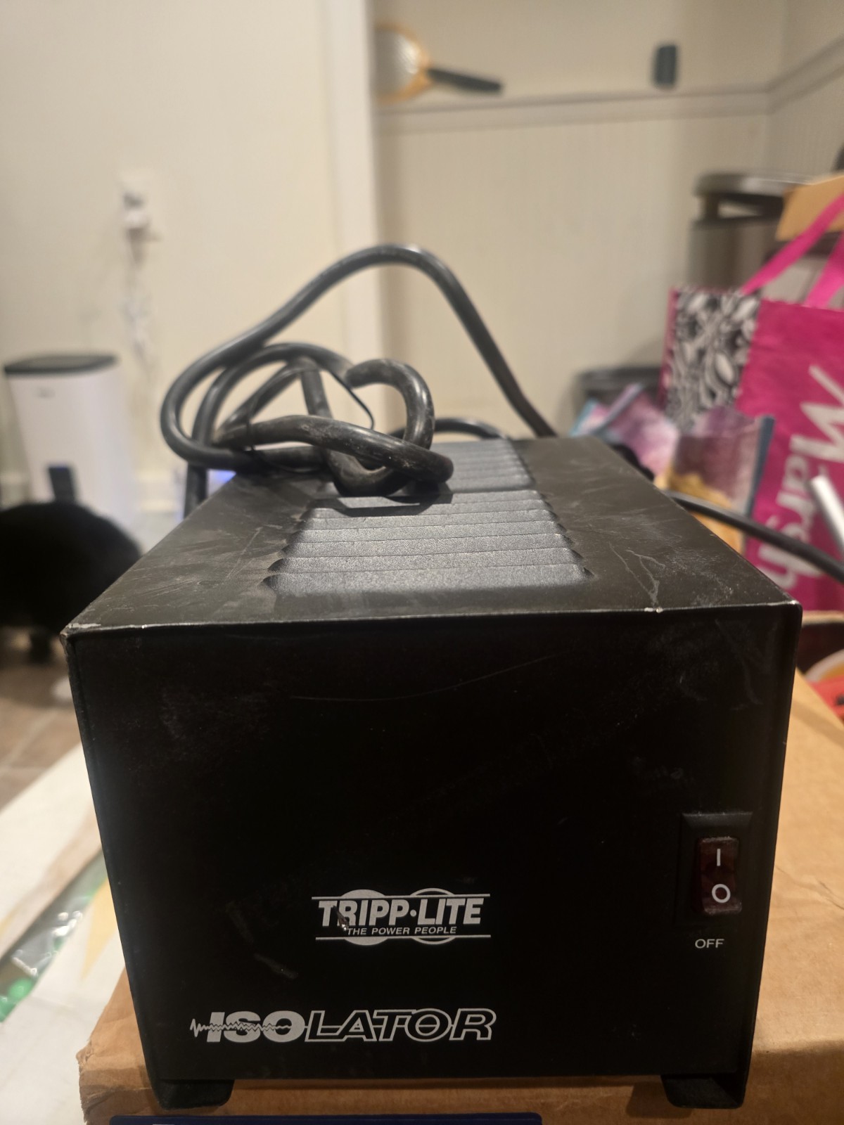 Tripp Lite IS1000 Isolation Transformer 1000W Surge 120V 4 Outlet 6ft Cord Black Tripp Lite IS1000 Isolation Transformer 1000W Surge 120V 4 Outlet 6ft Cord Black
