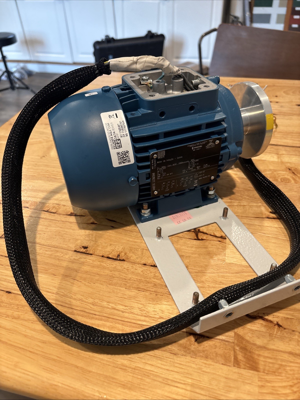 WEG W21 V 230/400 RPM 3375 Motor 60Hz WEG W21 V 230/400 RPM 3375 Motor 60Hz