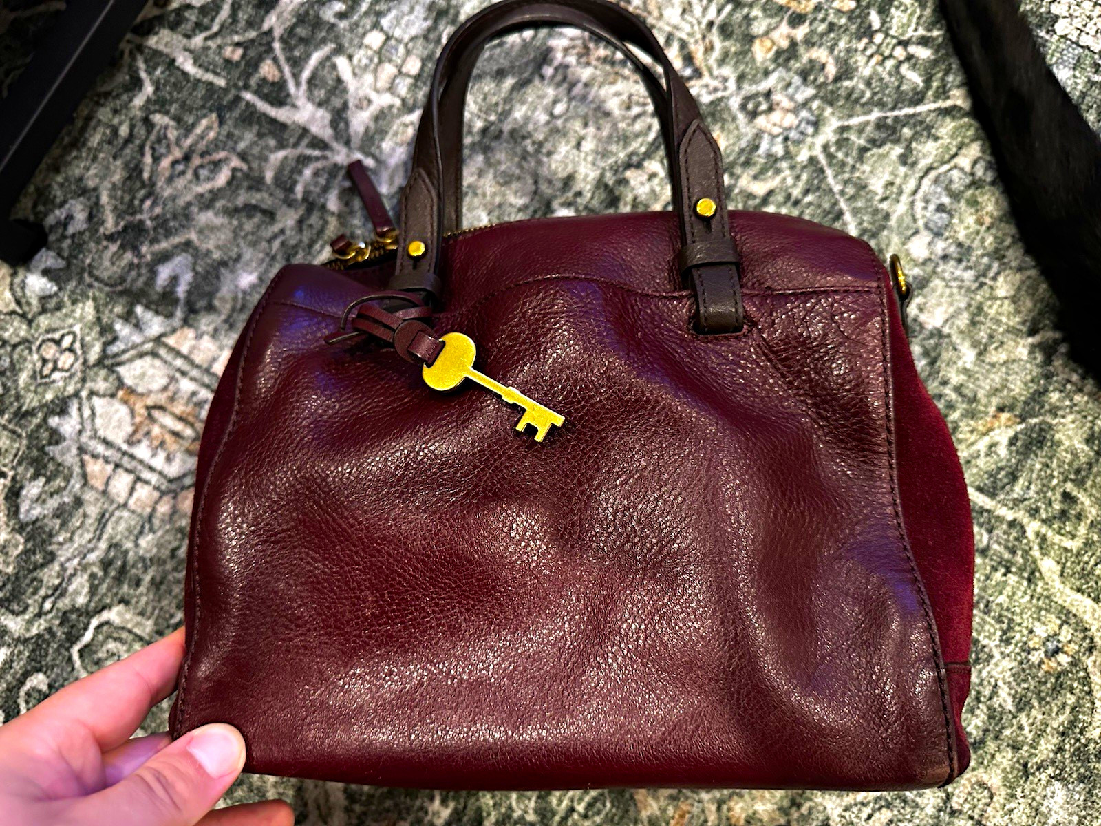 Fossil Burgundy Zip-Top Satchel Top Handle Double Handles Key Charm Pockets Fossil Burgundy Zip-Top Satchel Top Handle Double Handles Key Charm Pockets