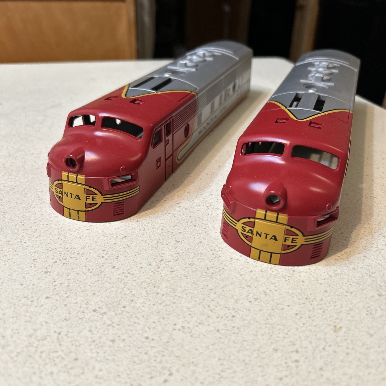 2 Lionel Santa Fe F-3 Diesel O Gauge Shell Only Red And Silver LLC New Nice 2 Lionel Santa Fe F-3 Diesel O Gauge Shell Only Red And Silver LLC New Nice