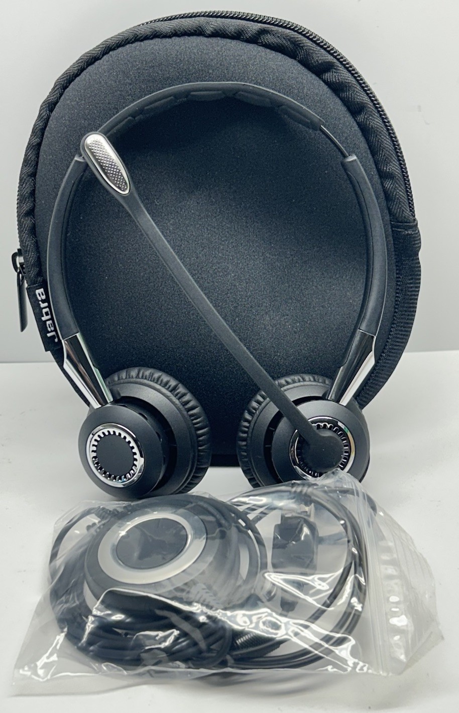 NEW Jabra Biz 2400 II Duo USB CC Wired Headset - 2499-823-209 NEW Jabra Biz 2400 II Duo USB CC Wired Headset - 2499-823-209