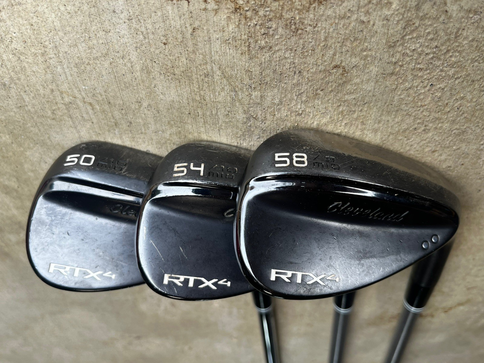 Cleveland RTX-4 3-Wedge Set 50-54-58 RH Steel Shafts Cleveland RTX-4 3-Wedge Set 50-54-58 RH Steel Shafts