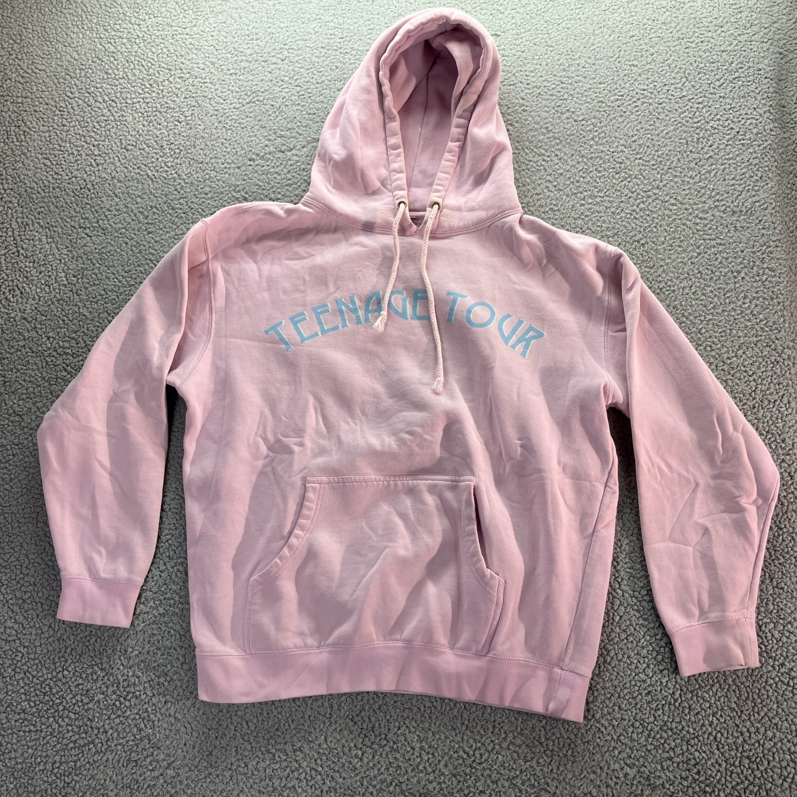 Lil Yachty Teenage Tour 2017 Pink Pullover Hoodie Sweatshirt Size Large Lil Yachty Teenage Tour 2017 Pink Pullover Hoodie Sweatshirt Size Large