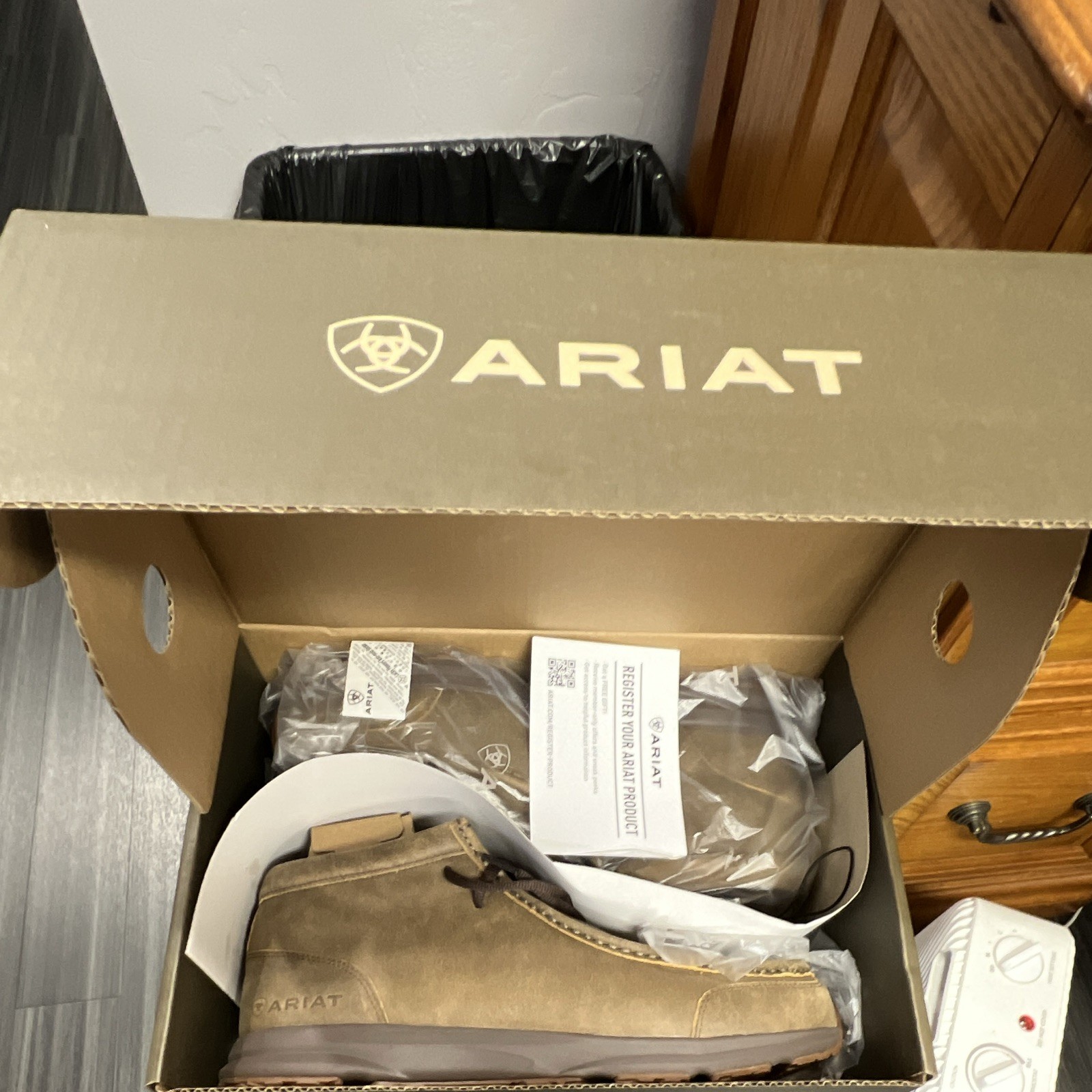 Ariat Men’s Brown Chukka Ankle Boots Lace Up Logo US 13 D Medium EU 47 Ariat Men’s Brown Chukka Ankle Boots Lace Up Logo US 13 D Medium EU 47