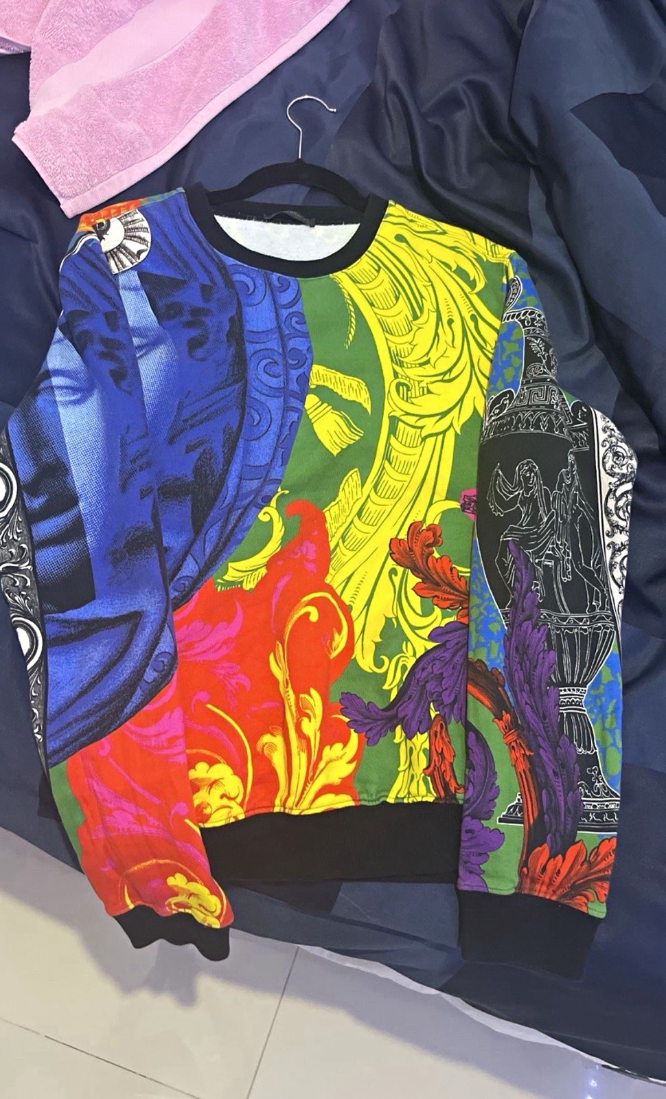 Versace Men\'s S Multicolor Medusa Graphic Crewneck Cotton Fleece Sweater Italy Versace Men\'s S Multicolor Medusa Graphic Crewneck Cotton Fleece Sweater Italy