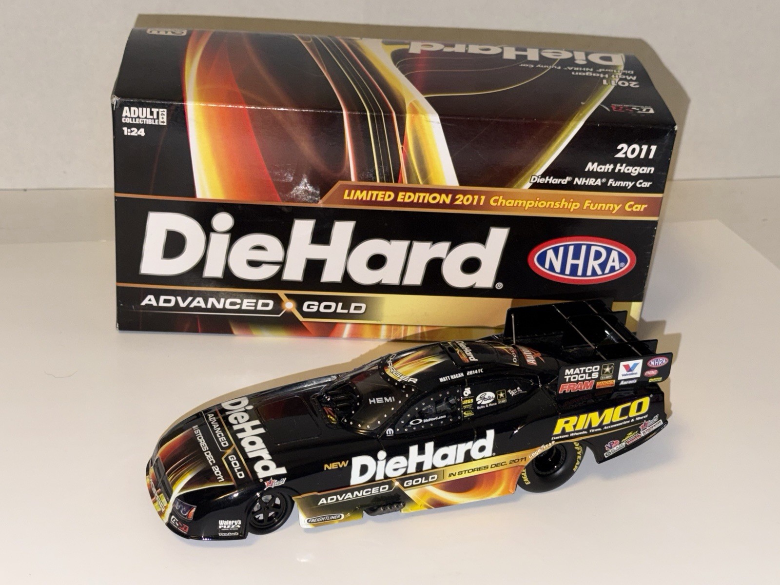 29F Auto World 1:24 Matt Hagan 2011 DieHard NHRA Championship Funny Car MIB