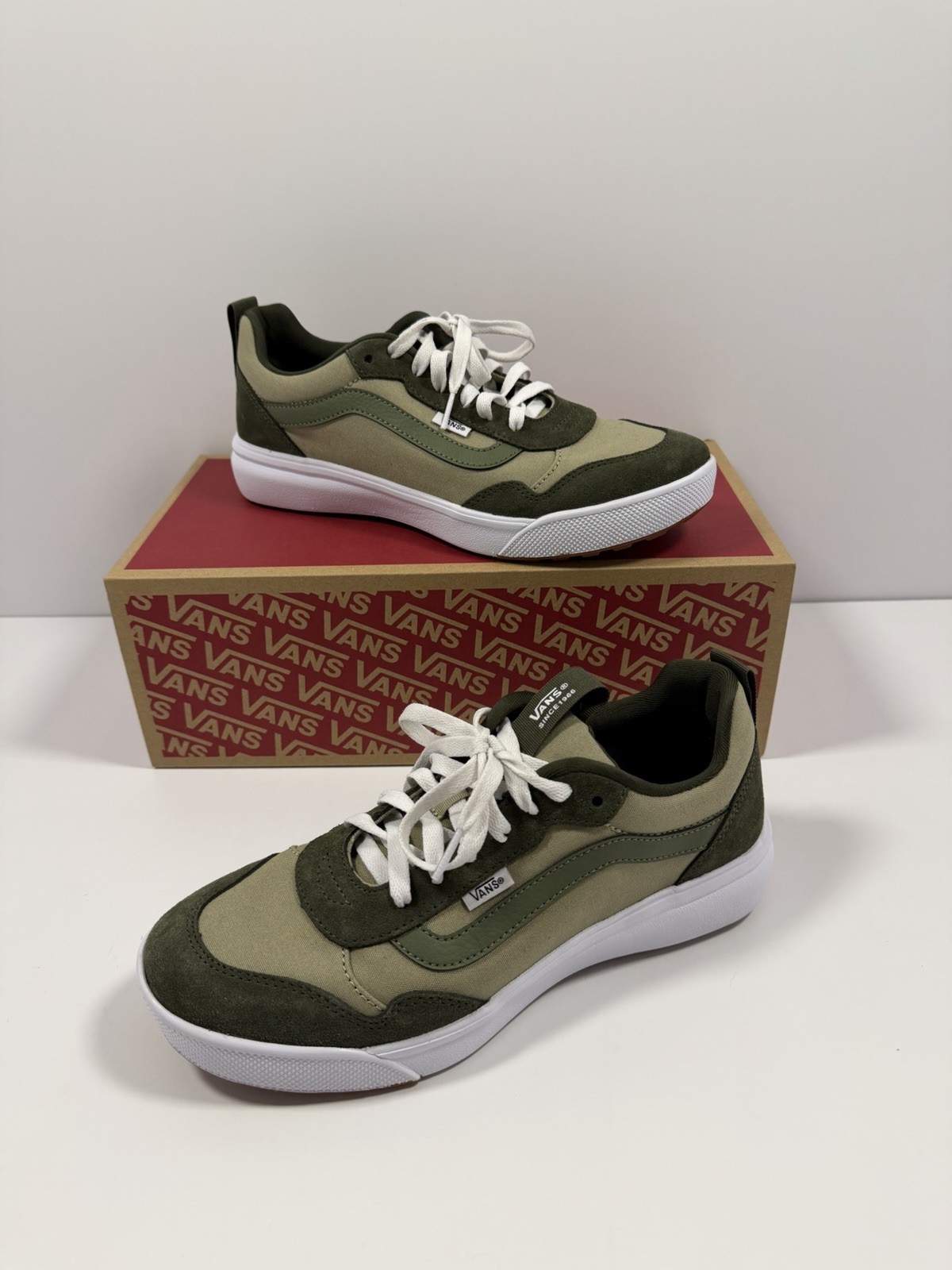 VANS Range EXP Elm/Grape Leaf Colorblock Low Top Lace-Up Sneakers VN000CY1G9R