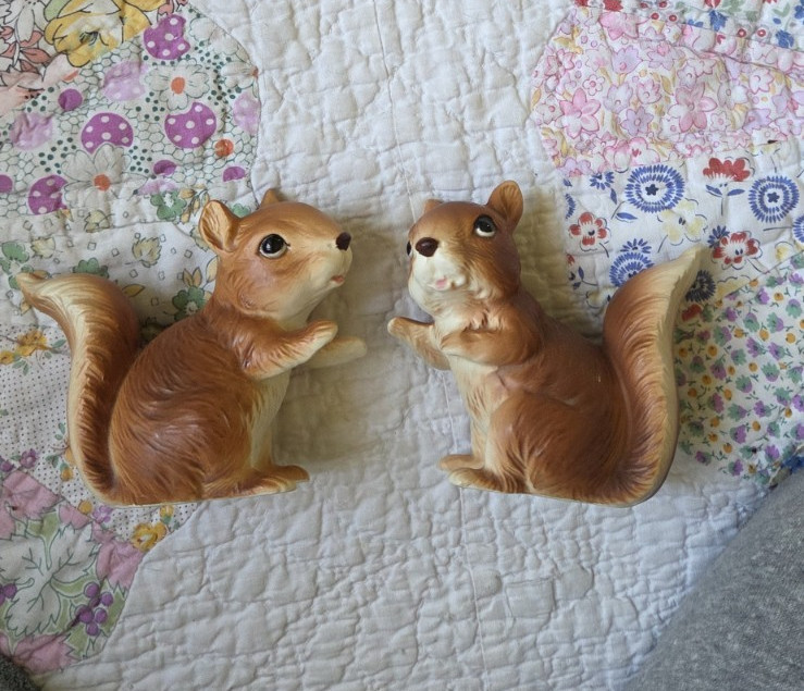 Lefton Napco Vintage Squirrels H7062 Woodland Animals Cottage Country Core
