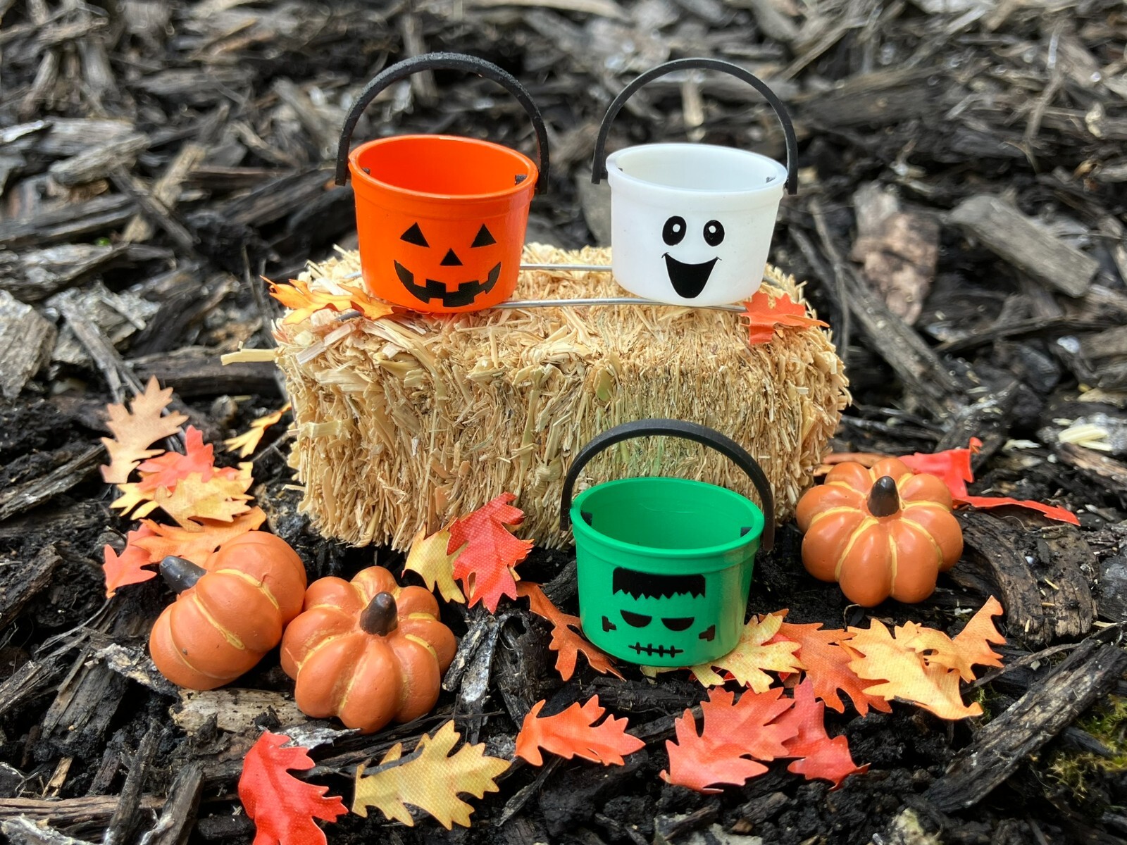 Dollhouse Miniature Halloween Trick Treat Candy Bucket Pumpkin Ghost 1” 1:12 Dollhouse Miniature Halloween Trick Treat Candy Bucket Pumpkin Ghost 1” 1:12