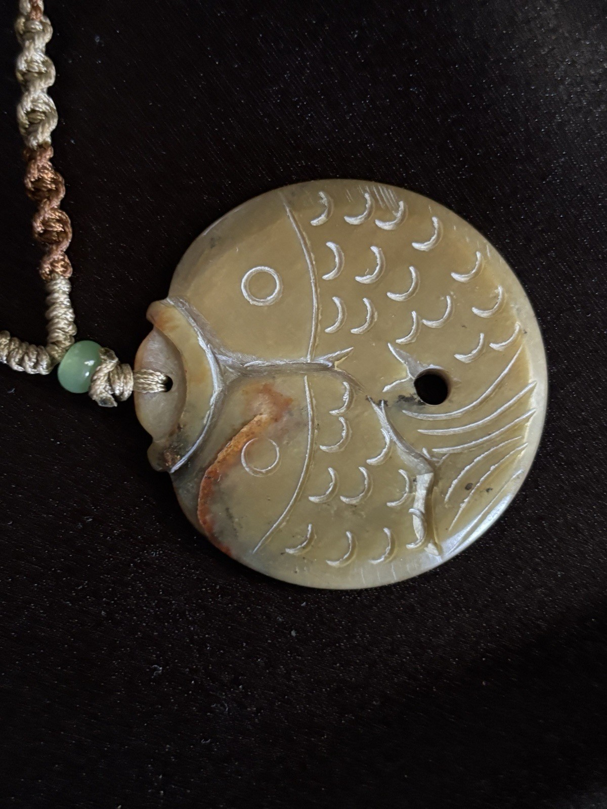 Vtg Hand Carved Double Fish Nephrite Jade Pendant Necklace Adjustable 23”-28” Vtg Hand Carved Double Fish Nephrite Jade Pendant Necklace Adjustable 23”-28”