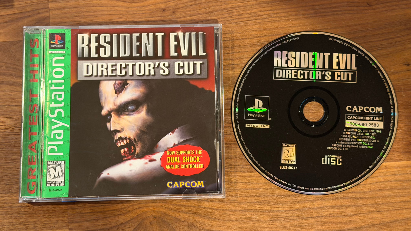 Resident Evil Director\'s Cut (Sony PlayStation 1, 1998) Resident Evil Director\'s Cut (Sony PlayStation 1, 1998)