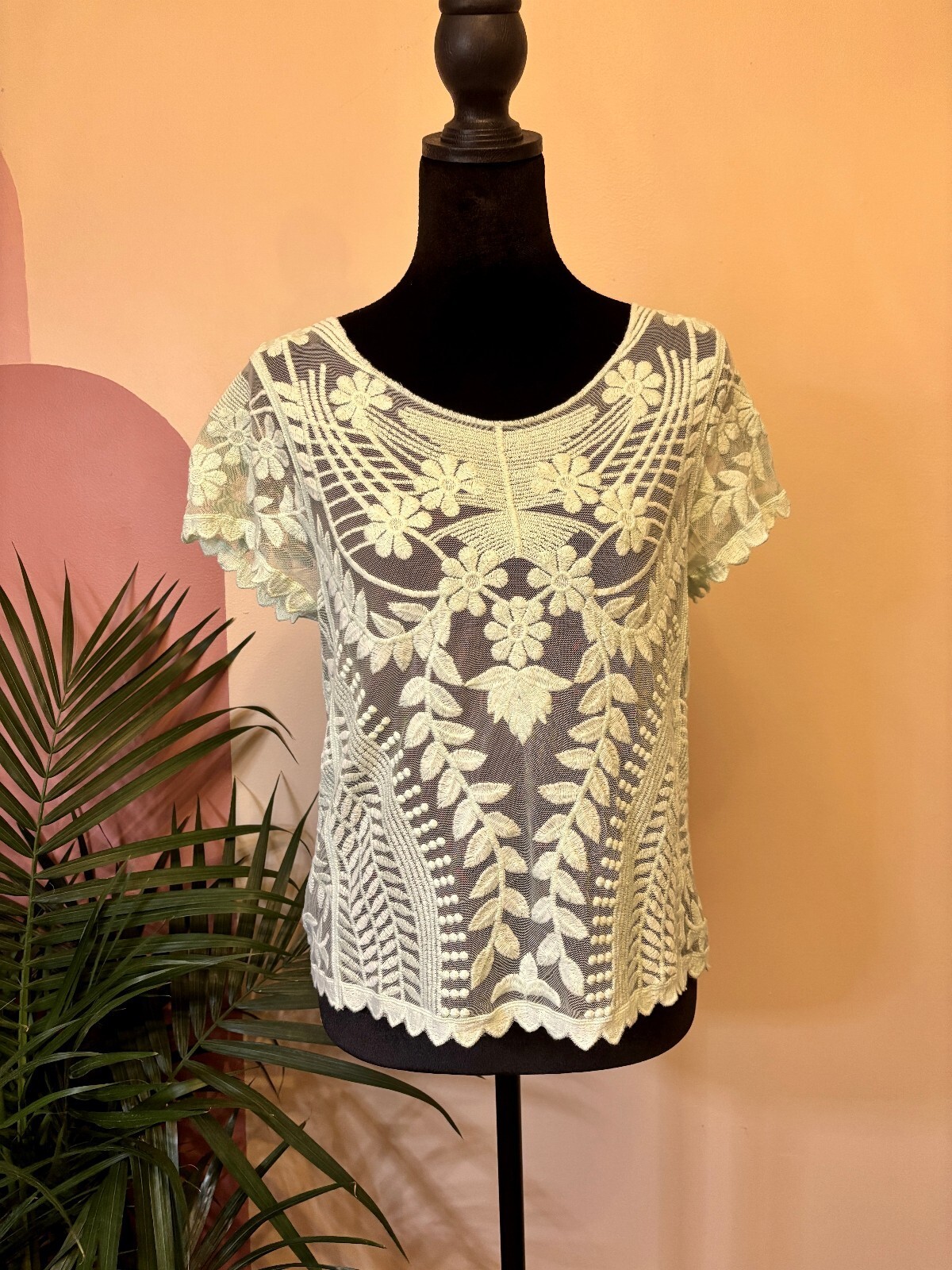 Express Women\'s Mint Green Lace Cap Sleeve Blouse Romantic Feminine Size Small
