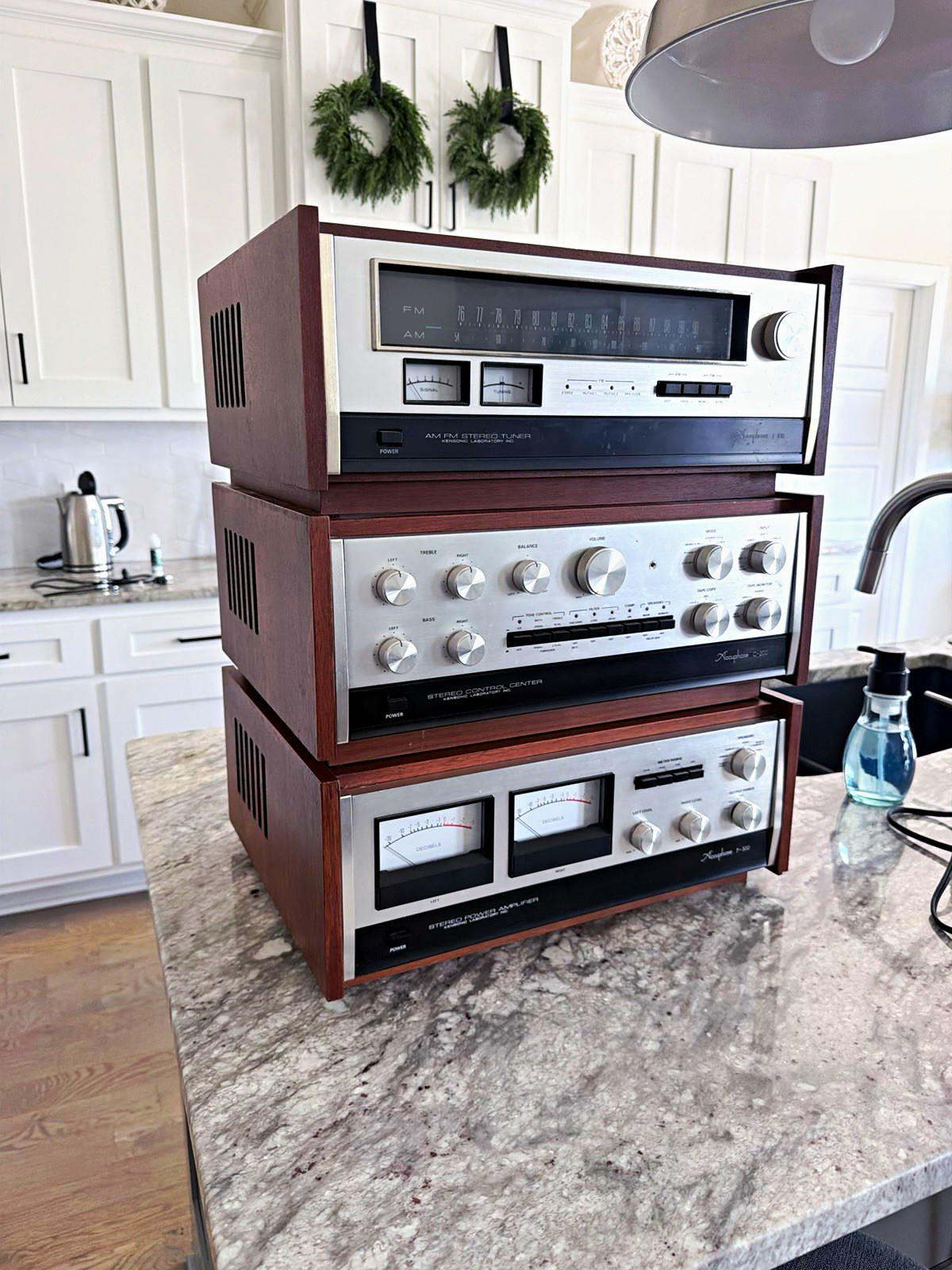 Accuphase Wood Case for T-100 C-200 P-300 (1 of 3 SOLD) Accuphase Wood Case for T-100 C-200 P-300 (1 of 3 SOLD)