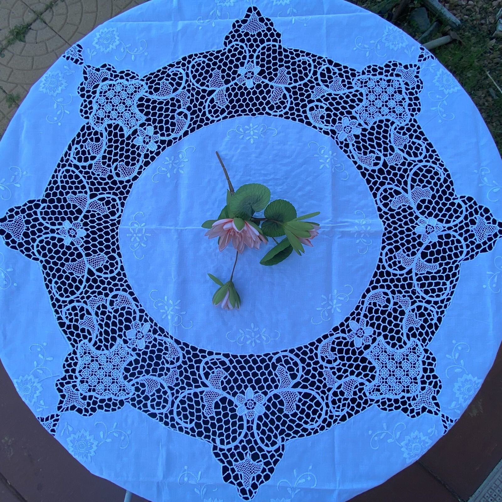 Vintage Needle Lace Handmade Embroidery Linen Tablecloth White/Ivory Round