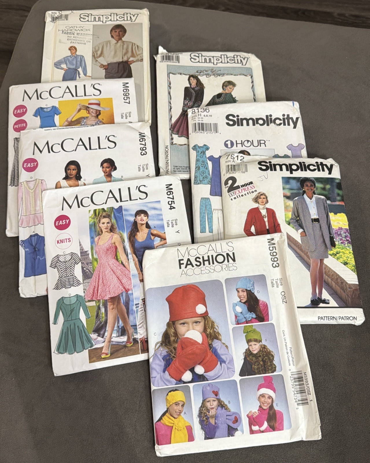 Lot (8) McCalls/Simplicity Sewing Patterns, Uncut MissesClothing Lot (8) McCalls/Simplicity Sewing Patterns, Uncut MissesClothing