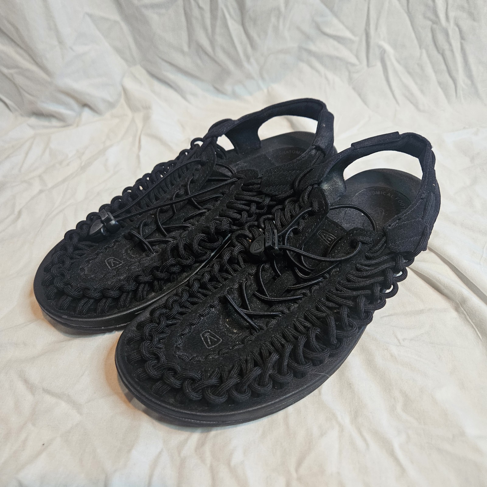Keen Uneek Black Women\'s Sandals Size 9