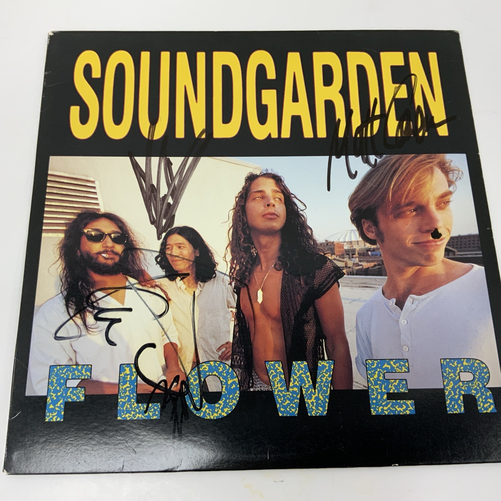 1989 Soundgarden Flower 10” Yellow Vinyl Record Signed Cover JSA Cert. NM-VG 1989 Soundgarden Flower 10” Yellow Vinyl Record Signed Cover JSA Cert. NM-VG