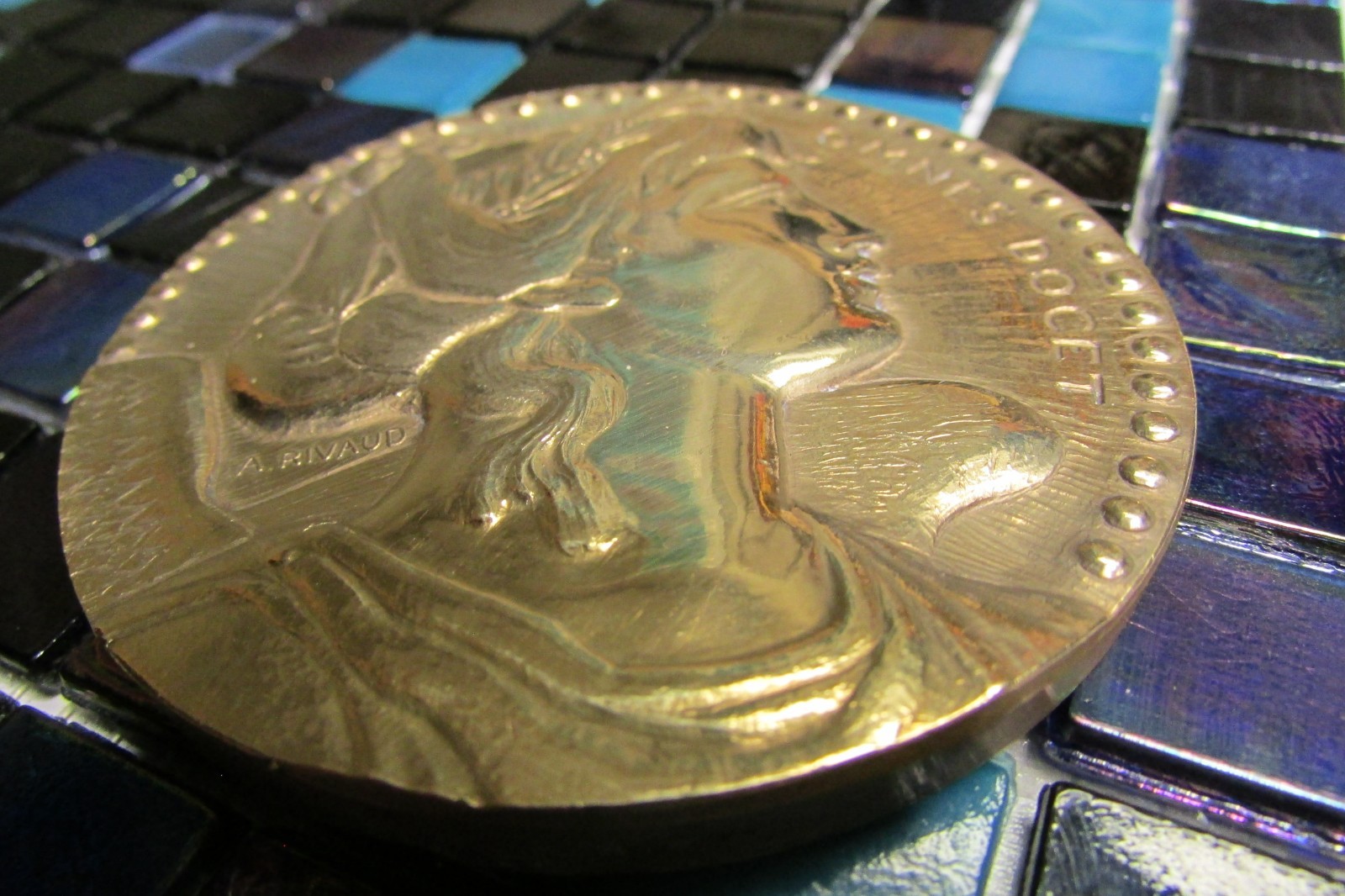 ANTIQUE FRENCH ART NOUVEAU BRONZE MEDALLION \