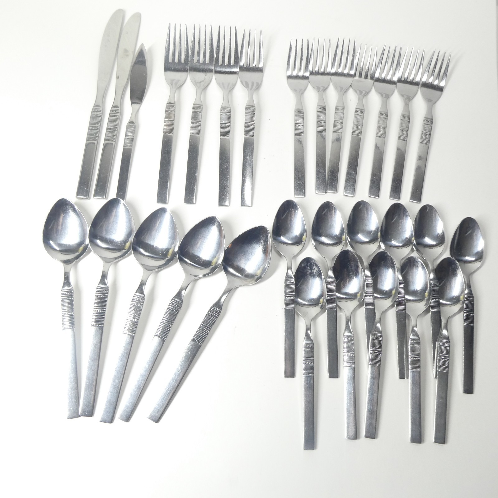 Oneida Northland Northport Stainless Flatware Lot Lines Vintage 30pc Lot Oneida Northland Northport Stainless Flatware Lot Lines Vintage 30pc Lot
