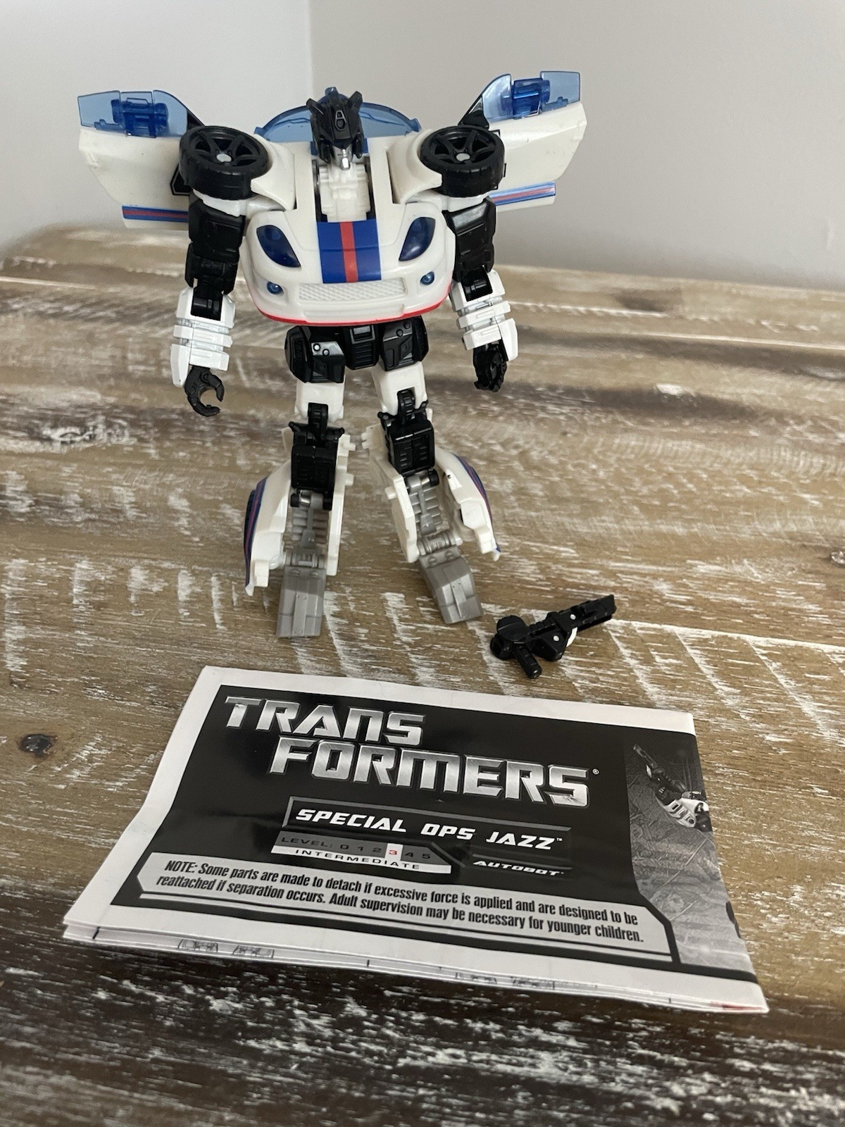 Transformers Reveal the Shield Deluxe Special Ops Jazz Hasbro 2010 Complete Transformers Reveal the Shield Deluxe Special Ops Jazz Hasbro 2010 Complete