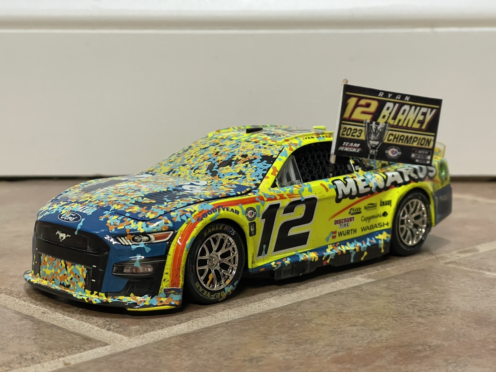 2023 Ryan Blaney Menards 1x NASCAR Champion Champ Flag Display 1:24 NO CAR