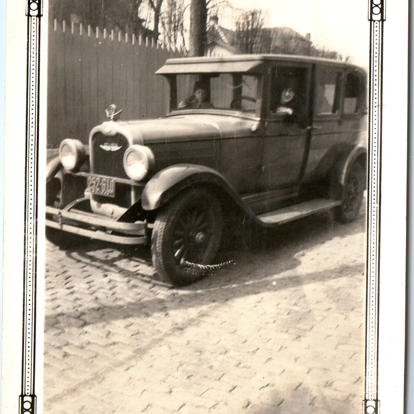 c1920s Vtg Snapshot Photo Sedan Car St Louis Auto Art Deco Border Driver 252-610