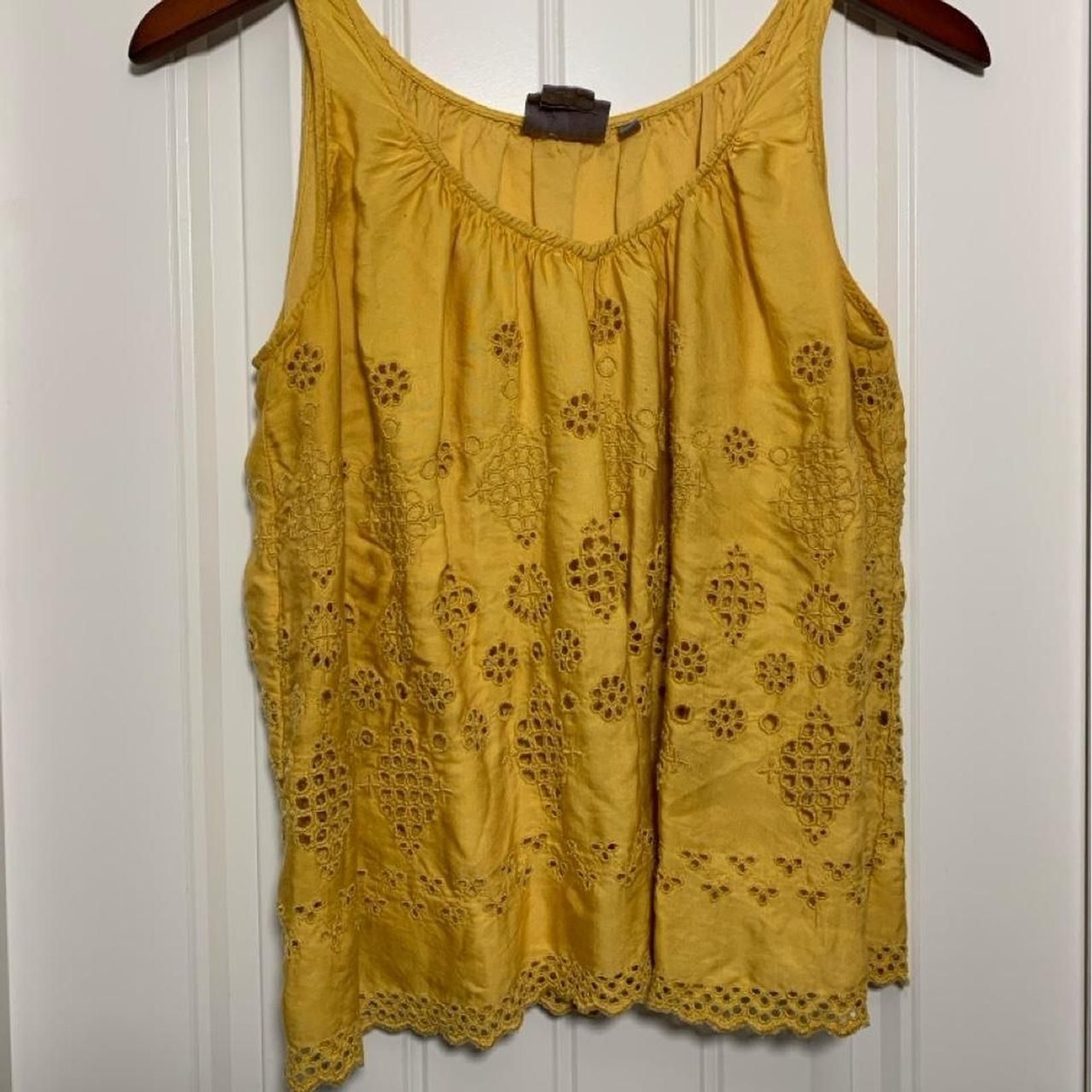 Boho Anthropologie yellow eyelet embroidered Tank Vanessa Virginia floral lacey