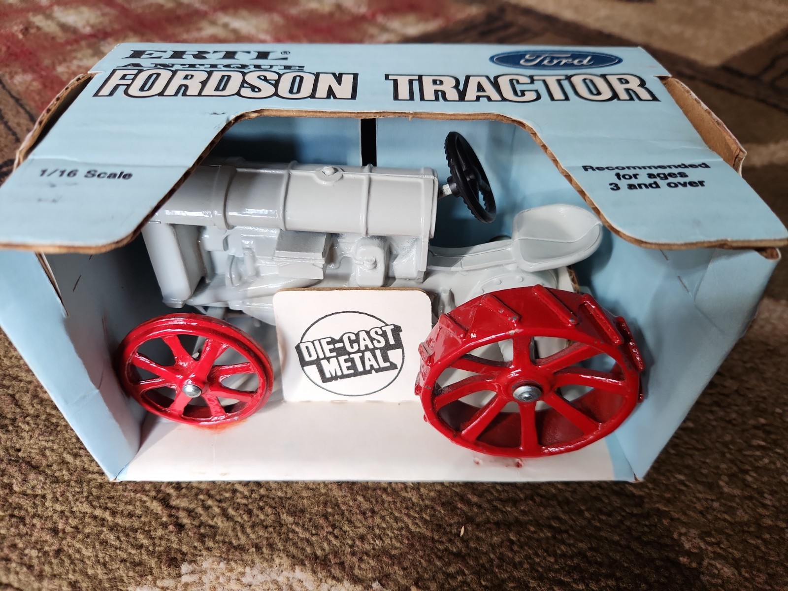 Ertl Antique Fordson Tractor 1/16 Scale  #804 New In Box STOCK NO.804-10EO