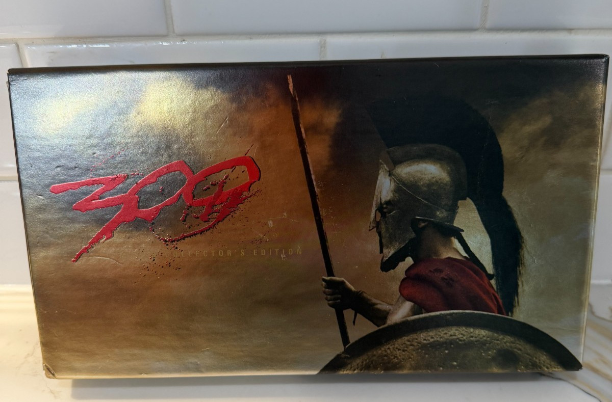 300 (Limited Collectors Edition DVD Box Set)