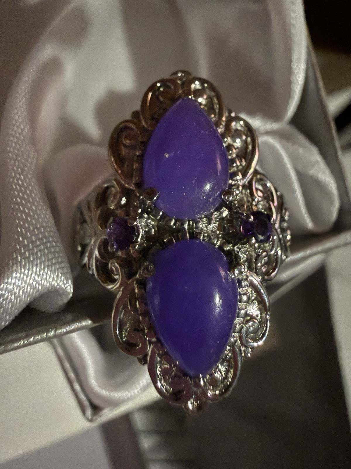 Vintage Filigree Cocktail Ring Featuring Two Pear shape Size 8 Jade & Amethyst