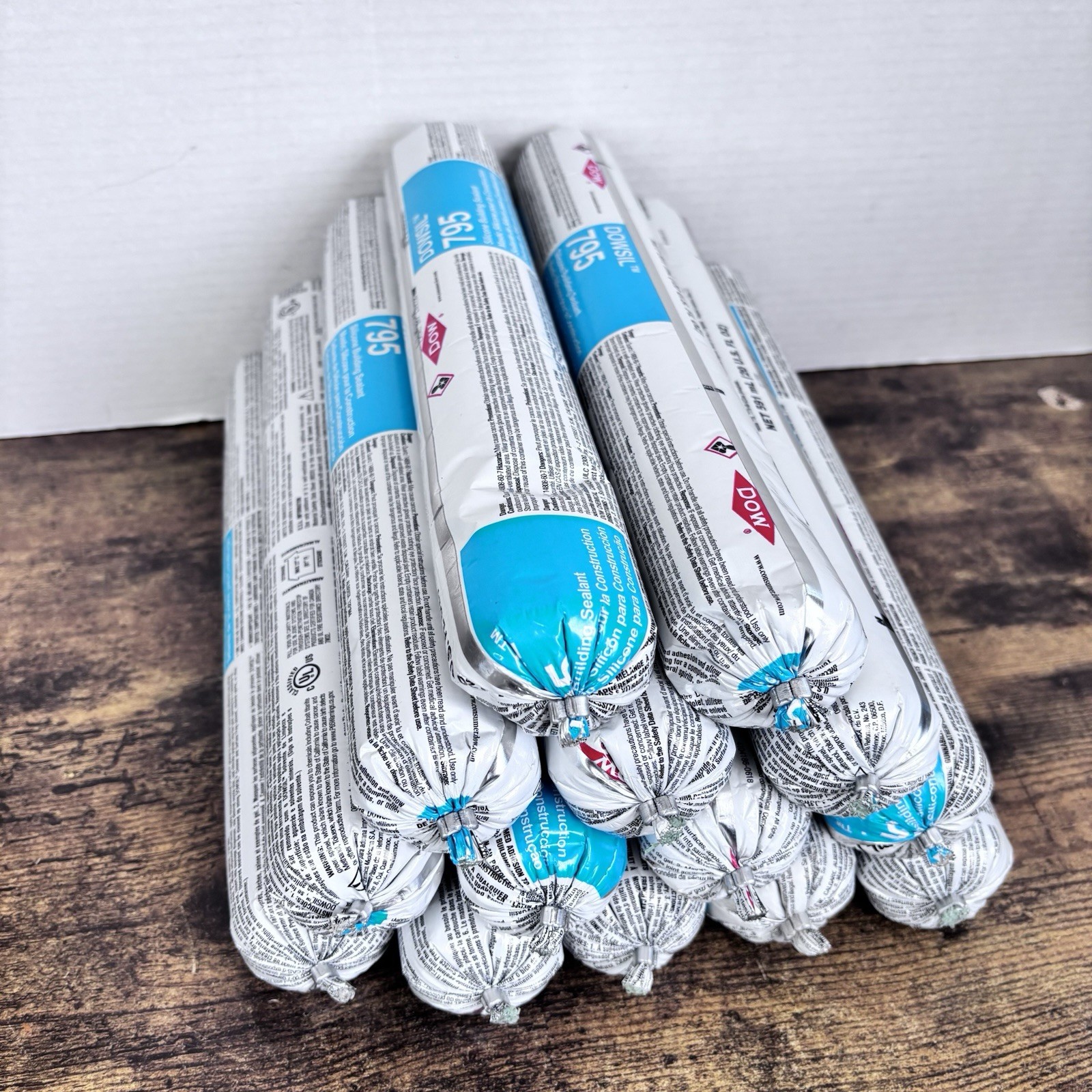 Dow Corning DOWSIL 795 Silicone Building Sealant 20 Fl Oz (14 Pack) Exp 10/2025