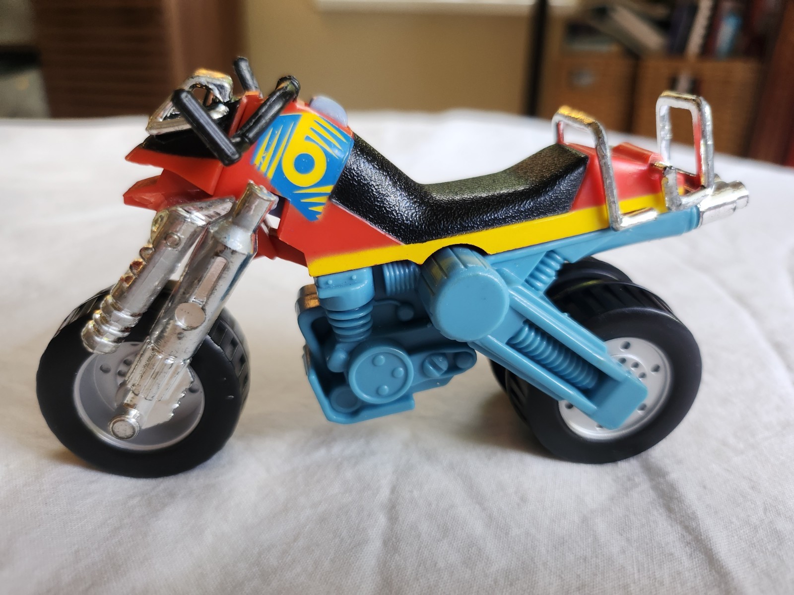 Vintage 1986 LJN Bionic Six Working Spring-Loaded Dirt Bike #3830 Vintage 1986 LJN Bionic Six Working Spring-Loaded Dirt Bike #3830