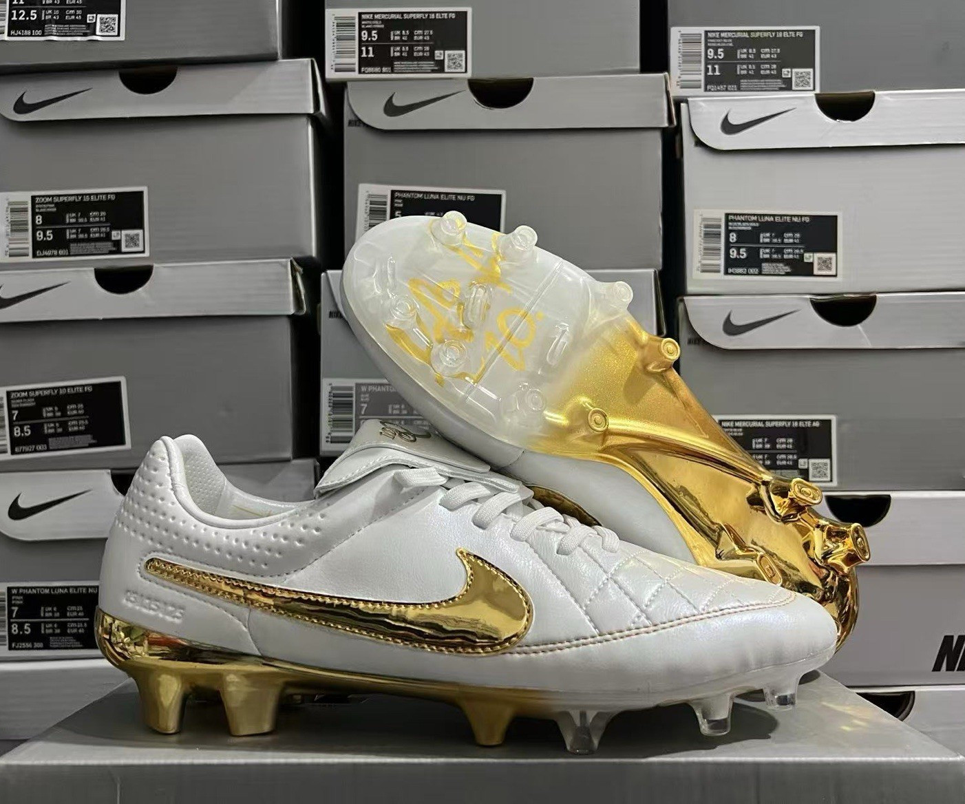 Nike Tiempo Legend Football Cleats White/Gold US 5-11 Medium (D/M) Nike Tiempo Legend Football Cleats White/Gold US 5-11 Medium (D/M)