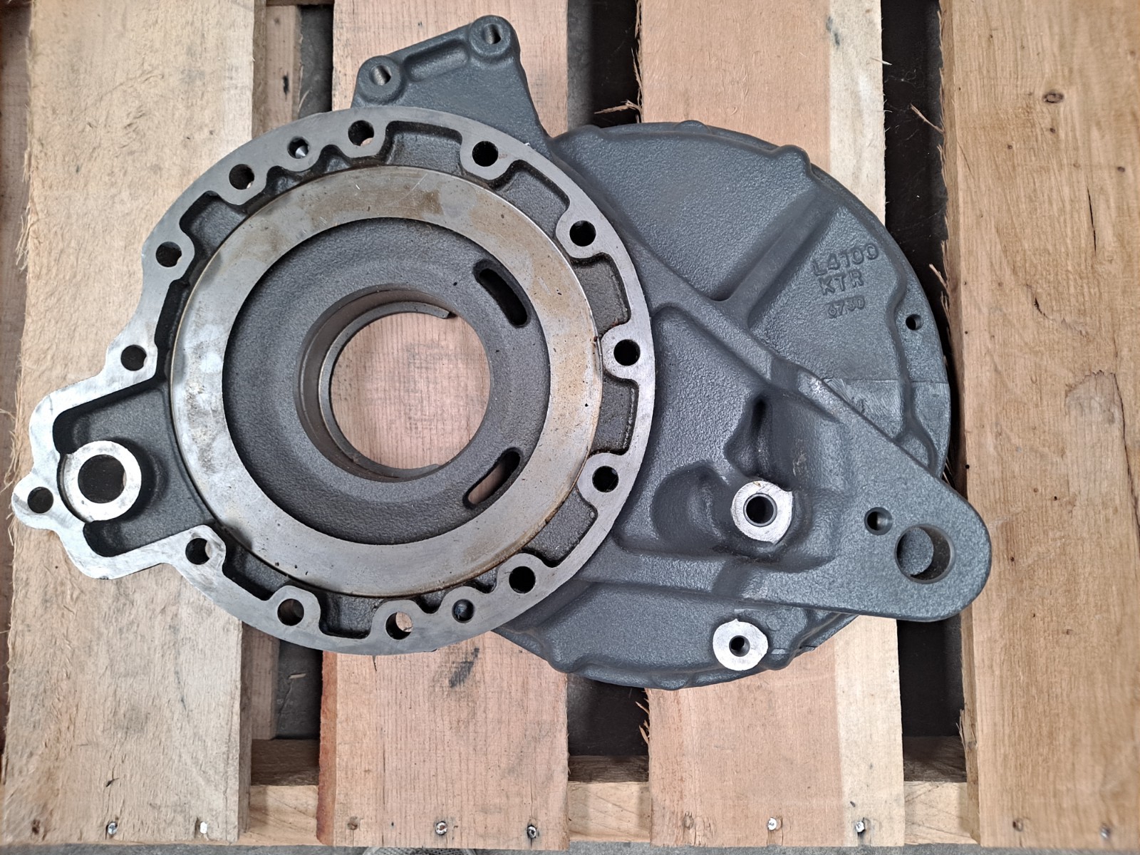 OEM KUBOTA RH BRAKE CASE FOR L4300 AND L4400 TRACTORS PART # TA040-28629