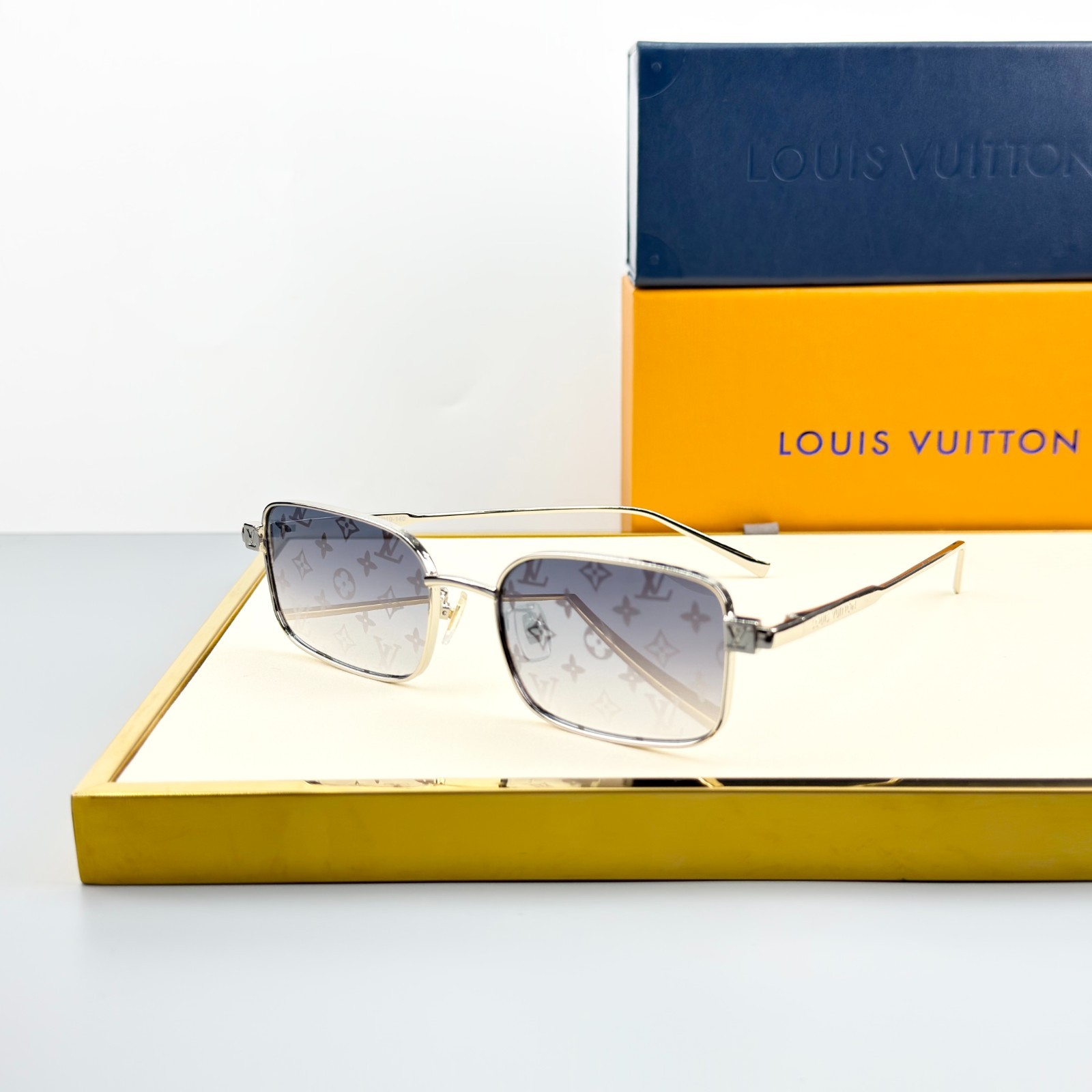 Louis Vuitton Z2744U Silver Monogram Gray Gradient Sunglasses New w/ Box