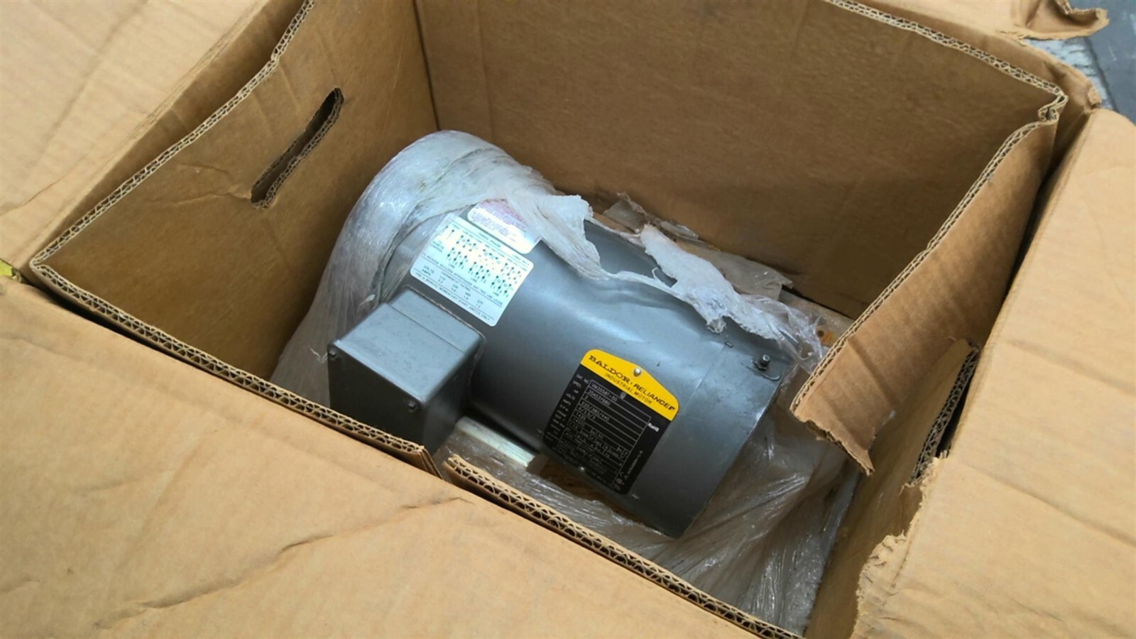 Baldor VM3558T-50 2 HP AC Motor 1800 RPM 4P 3 PH 145TC 220/380/440 V TEFC 50 HZ