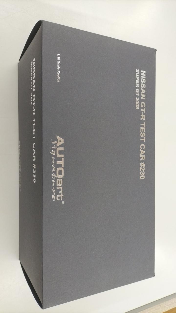 AUTOart 1/18 GT-R Test Car 230 Diecast Model Car Used