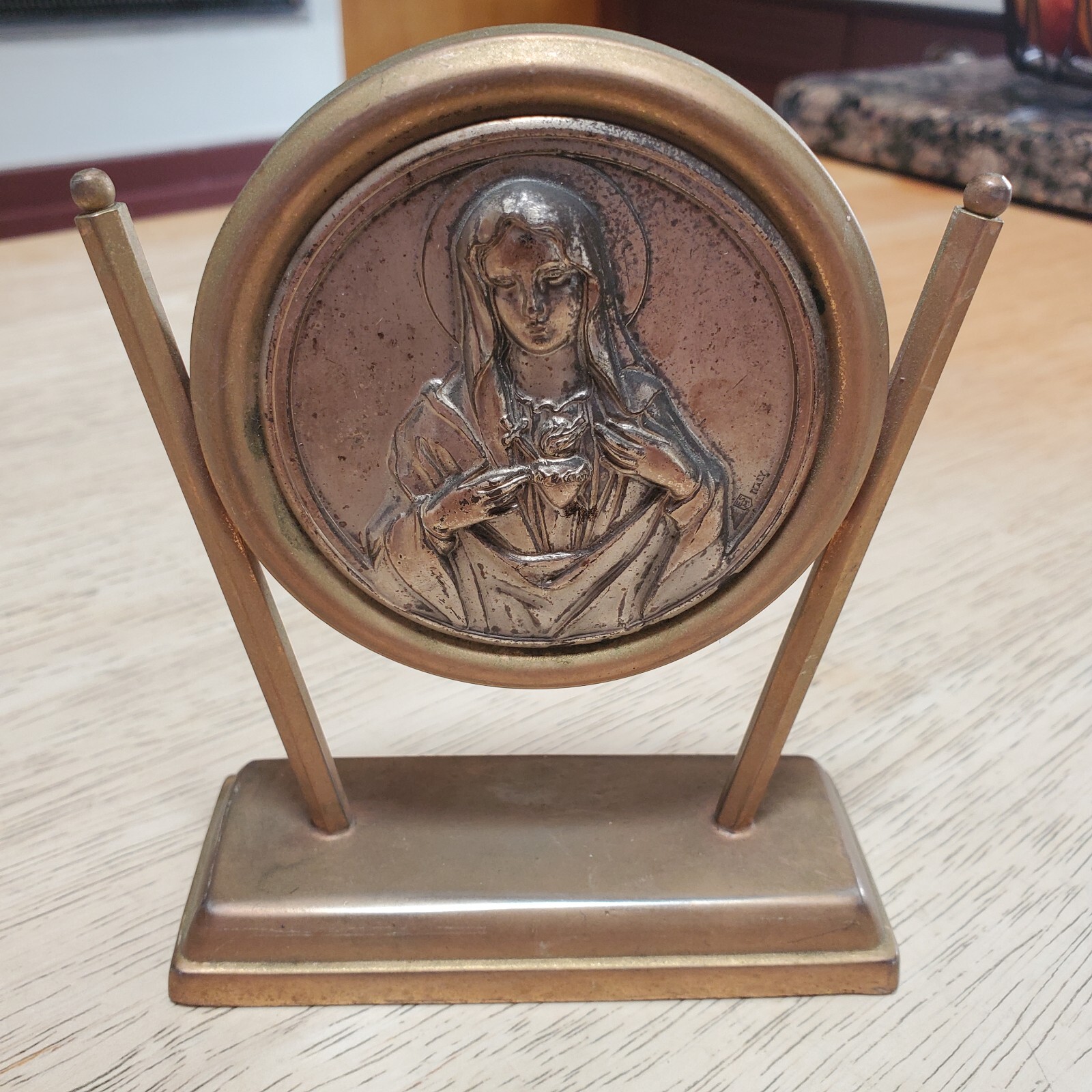 Vintage Italian Mary's Sacred Heart Medal. Vintage Italian Mary's Sacred Heart Medal.