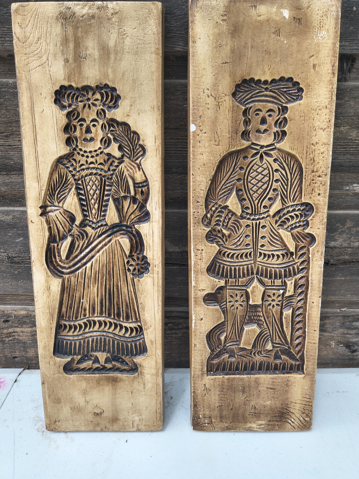 Vintage Faux Wood Chalkware Wall Plaques Pair Dutch Speculaas Cookie Mold