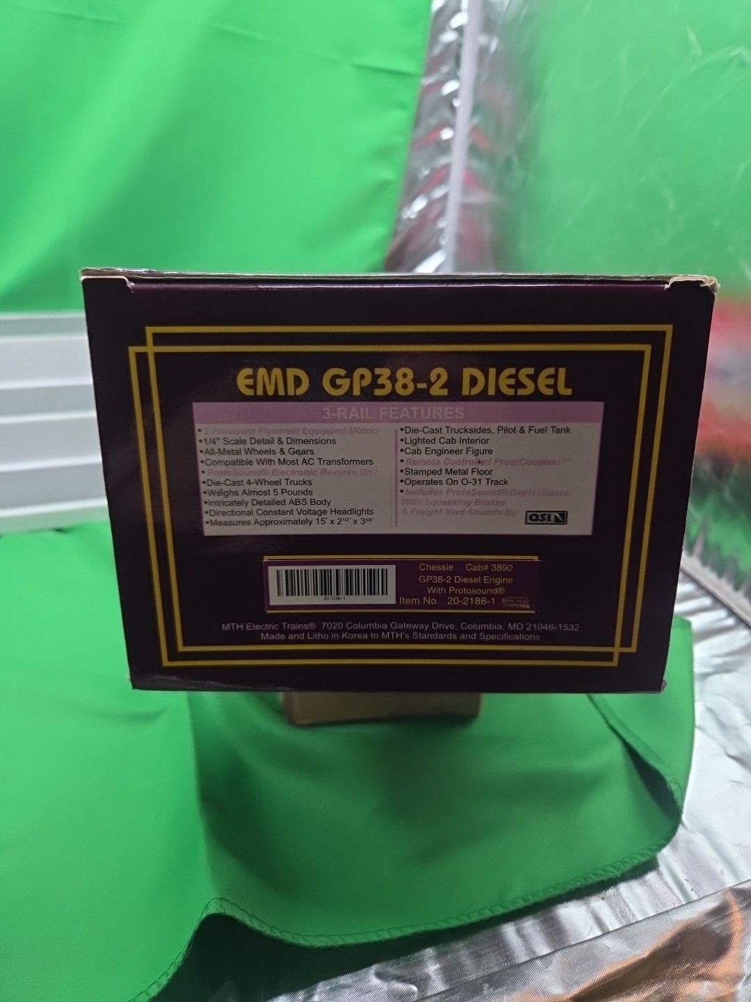 MTH Electric Cab 20 - 2186 -1 3890 GP 38 - 2 EMD DIESEL ENGINE New Box Railroad 