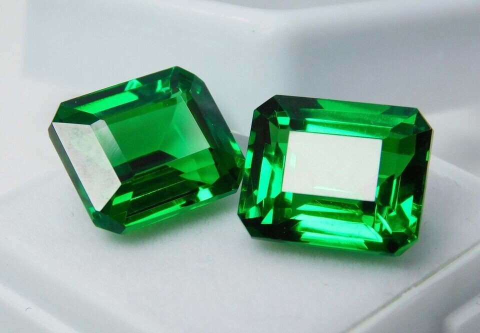 Natural Tsavorite Garnet Emerald Cut Green 20.40 Ct CERTIFIED Loose Gemstone