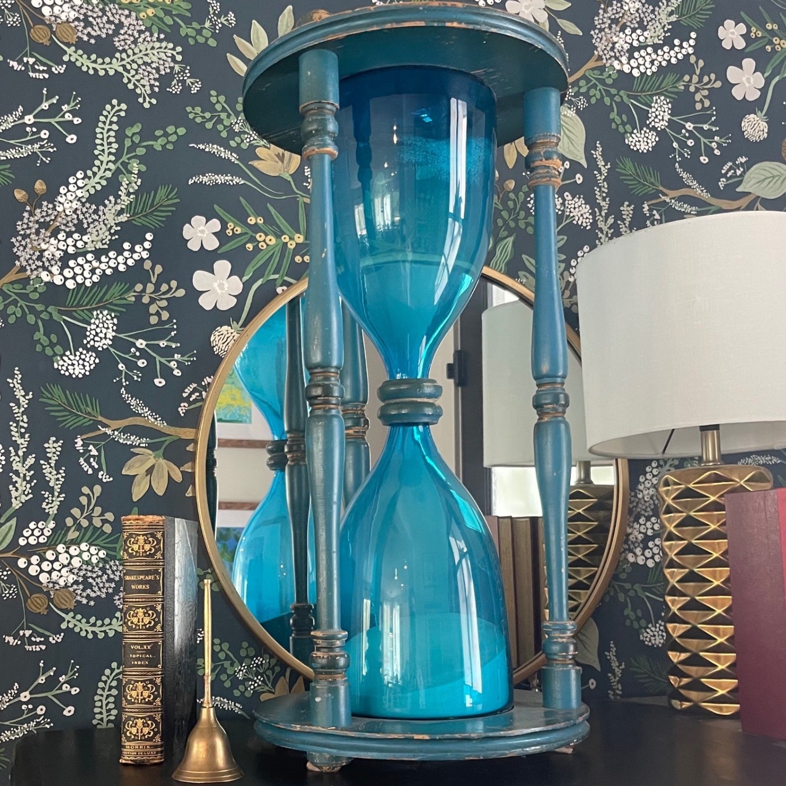 Blenko Hourglass 24\