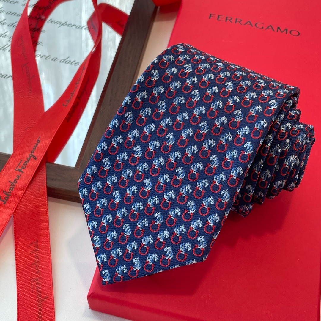  NWT Men\'s Ferragamo Silk Necktie Luxury Business Formal