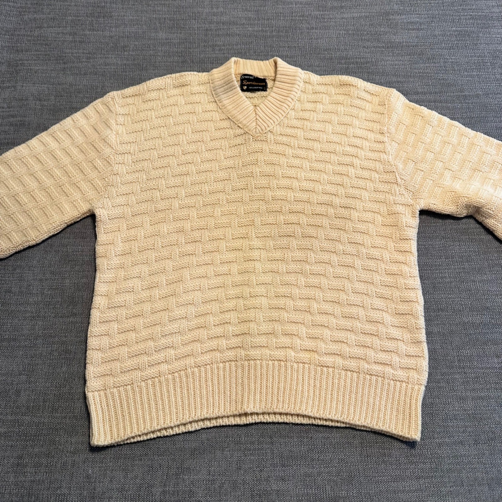 Truval Sportswear Sweater Mens L Cream Virgin Wool Basketweave V-Neck Vintage