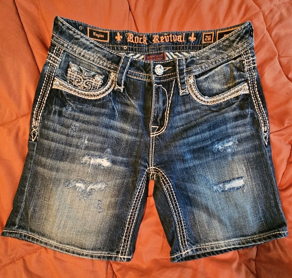 Rock Revival Kaylee Easy Short Distressed Women\'s Denim Shorts Size 26 Rock Revival Kaylee Easy Short Distressed Women\'s Denim Shorts Size 26