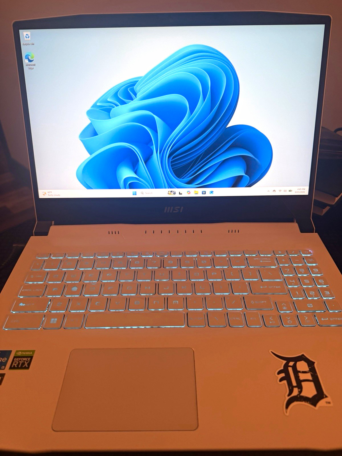 MSI Sword 15 A12UC 15.6\