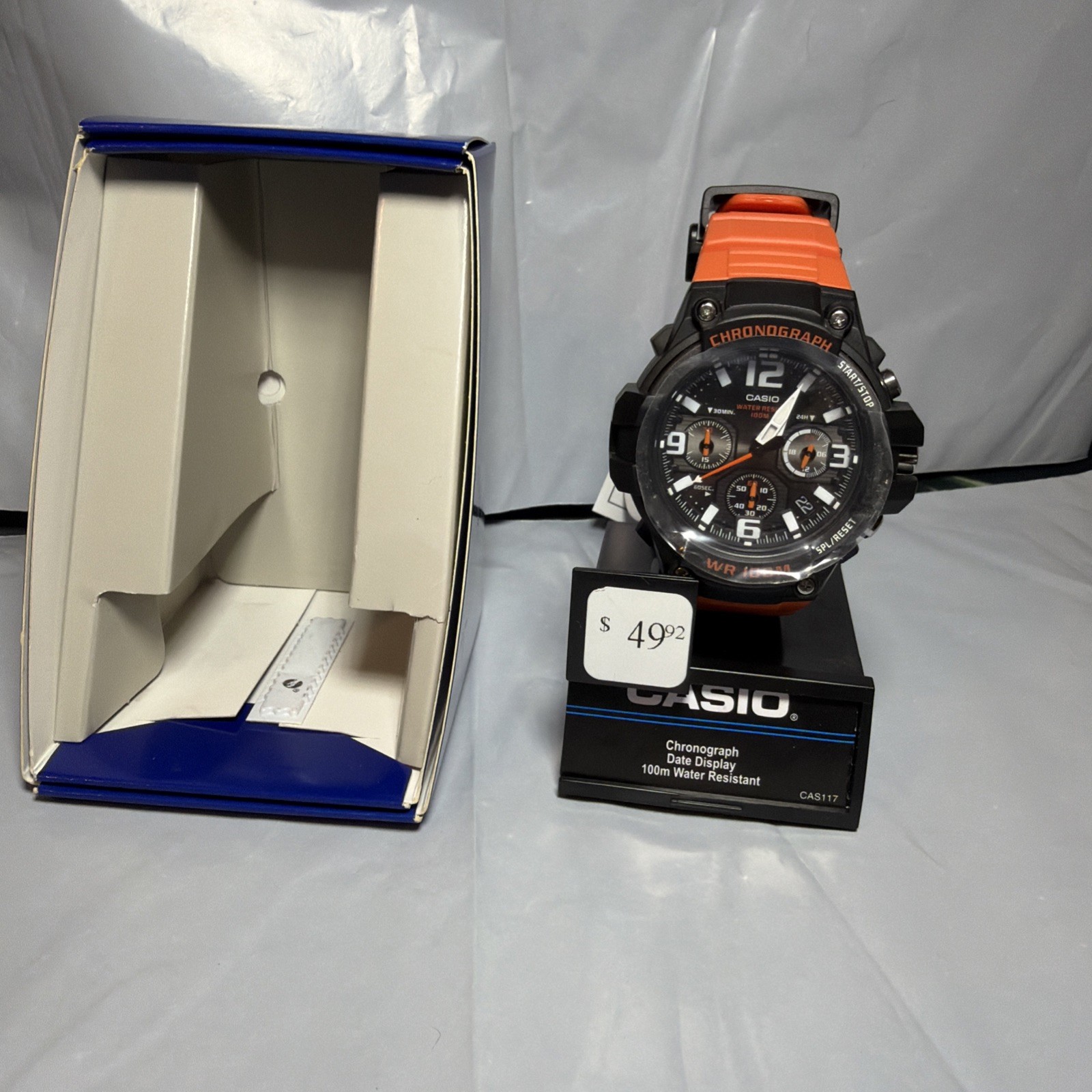 Casio MCW-100H Chronograph Quartz WR100m Black Dial Orange Resin Casio MCW-100H Chronograph Quartz WR100m Black Dial Orange Resin